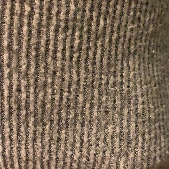 Long sleeve, shorts one piece - Picture 4 of 4